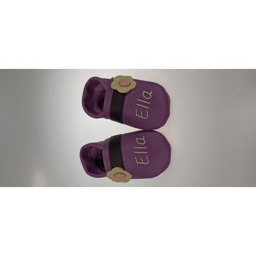 Krabbelschuhe mit Namensbestickung und Motiv