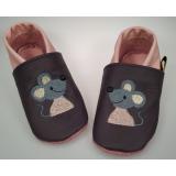 Lederpuschen Motiv Maus gestickt