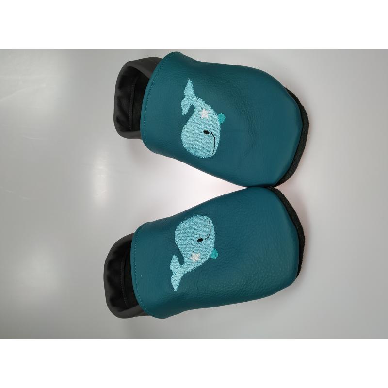 Lederpuschen Wal gestickt